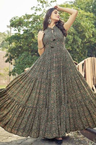 Women green ethnic printed sleeveless flared maxi dress