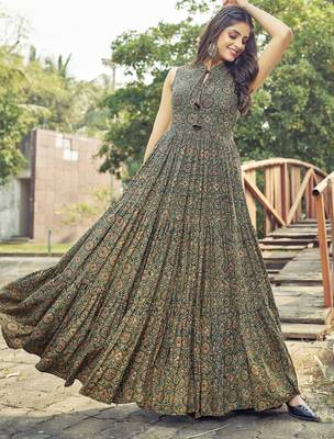 Women green ethnic printed sleeveless flared maxi dress 3