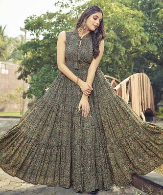 Women green ethnic printed sleeveless flared maxi dress 5