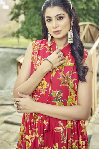 Women red floral printed sleeveless tie-up neck tiered flared maxi dress