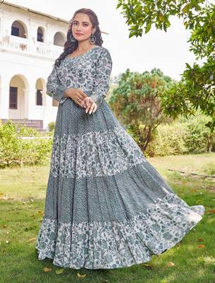 Women green floral printed pleated anarkali gown 3