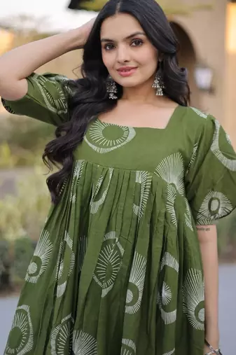 Womens new trendy summer war printed cotton gown set