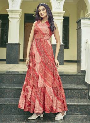 Women rust bandhani printed pleated anarkali gown 3