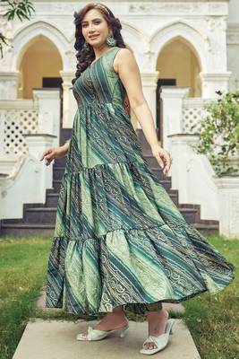 Women green bandhani printed pleated anarkali gown 3