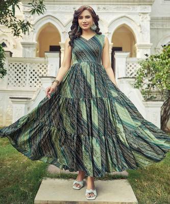 Women green bandhani printed pleated anarkali gown 5