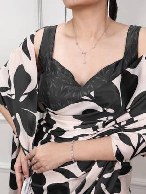 Black glamlook satin silk printed saree 3