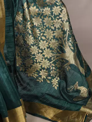 Green onam special raw silk zari weaving work saree 5