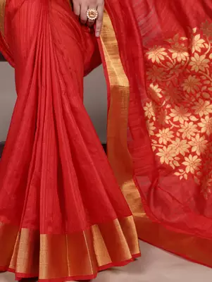 Red onam special raw silk zari weaving work saree 4