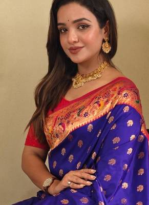 Magenta art silk  woven saree 4