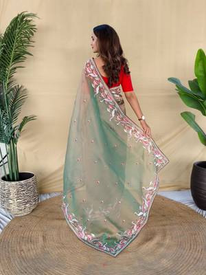 Green art silk  woven saree 3