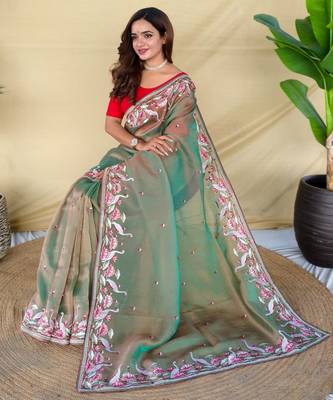 Green art silk  woven saree 4