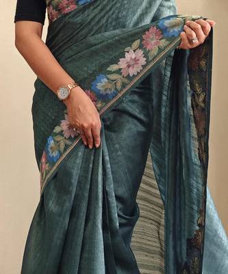 Green art silk  woven saree 4