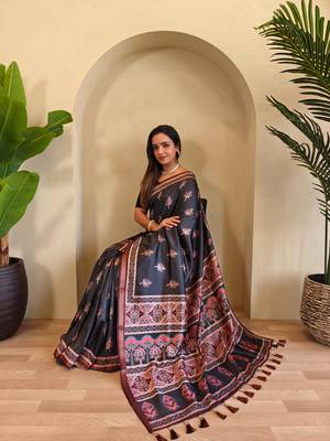 Black art silk  woven saree 4