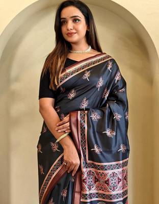 Black art silk  woven saree 5