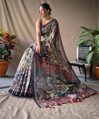 Green art silk  woven saree 3