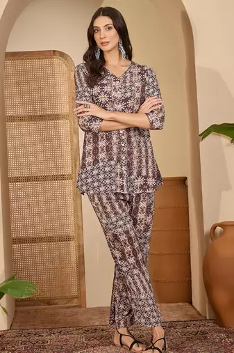 Tropical printed top with trousers