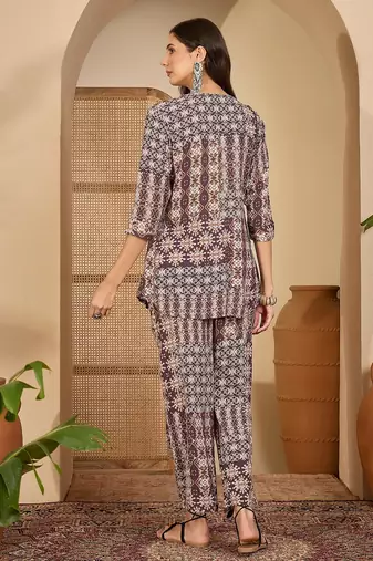 Tropical printed top with trousers