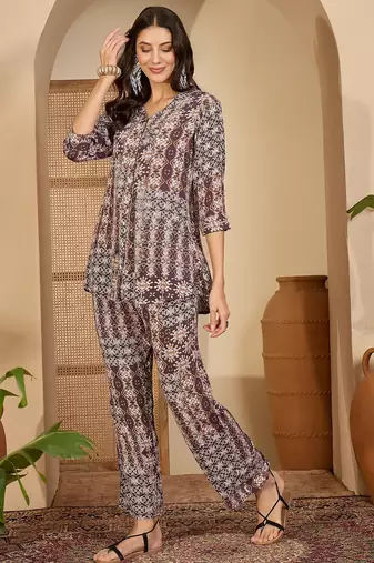 Tropical printed top with trousers