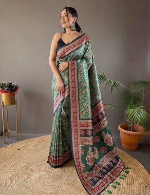 Green art silk  woven saree 2