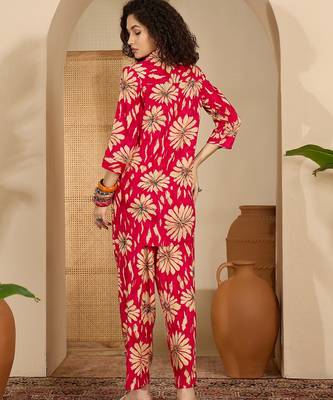 Printed mandarin collar top & trousers co-ords 2