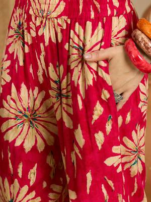 Printed mandarin collar top & trousers co-ords 4
