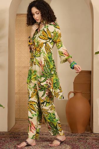 Printed mandarin collar top & trousers co-ords