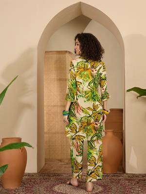Printed mandarin collar top & trousers co-ords 2