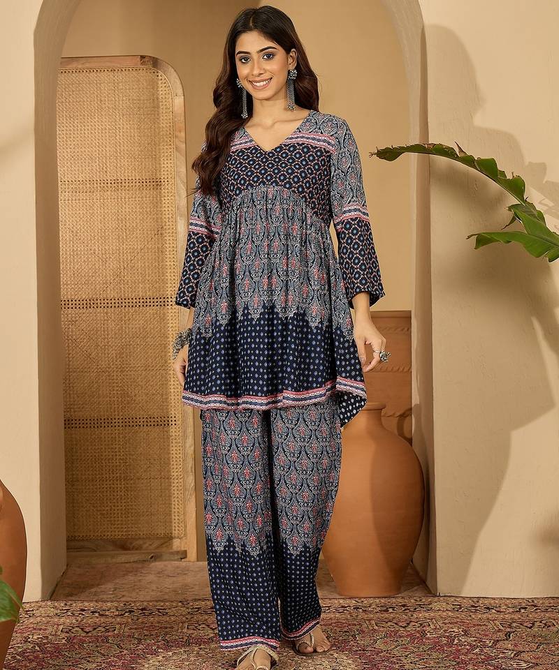 Printed v-neck top & trousers co-ords