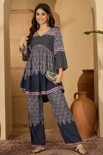 Printed v-neck top & trousers co-ords