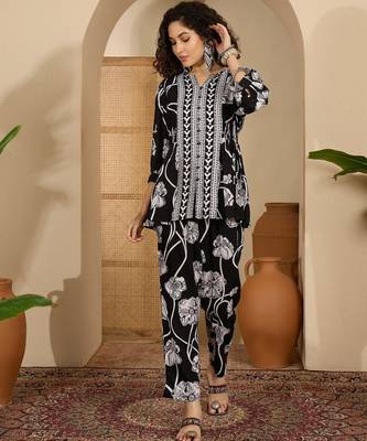 Printed v-neck top & trousers co-ords 1