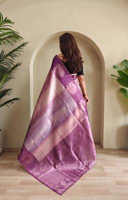Onion pink art silk  woven saree 3