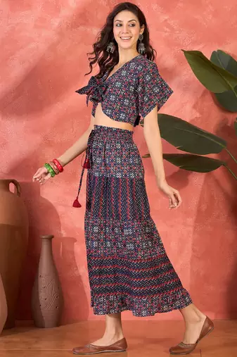 Women printed viscose rayon crop top & skirt co-ord set