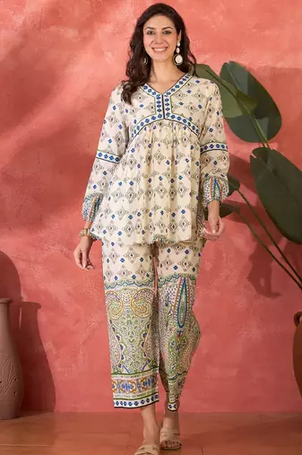 Women white pure cotton printed co-ords