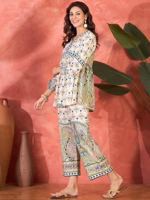 Women white pure cotton printed co-ords 4