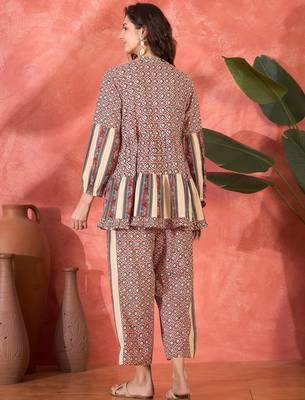 Women red cotton blend top with pant co-ord set 2