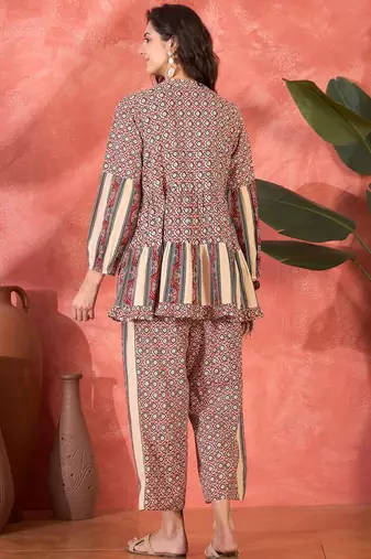 Women red cotton blend top with pant co-ord set