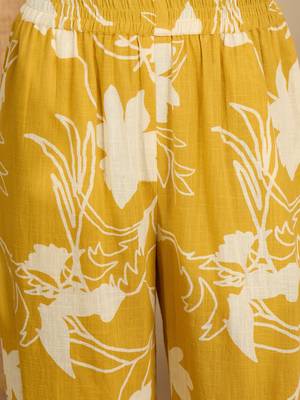 Women yellow pure cotton printed co-ords 4