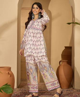 Women white pure cotton printed co-ords 3