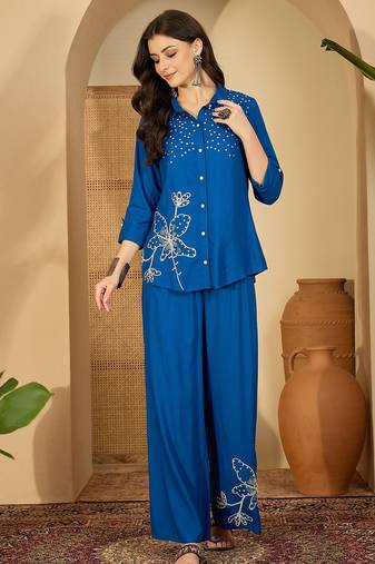 Women floral embroidered shirt & trousers co-ords