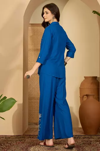 Women floral embroidered shirt & trousers co-ords