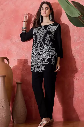 Floral printed round neck tunic & trouser