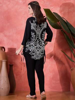 Floral printed round neck tunic & trouser 3