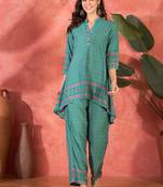 Floral printed mandarin collar tunic & trouser