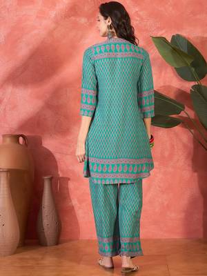 Floral printed mandarin collar tunic & trouser 3
