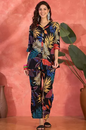 Floral printed v-neck tunic & trouser