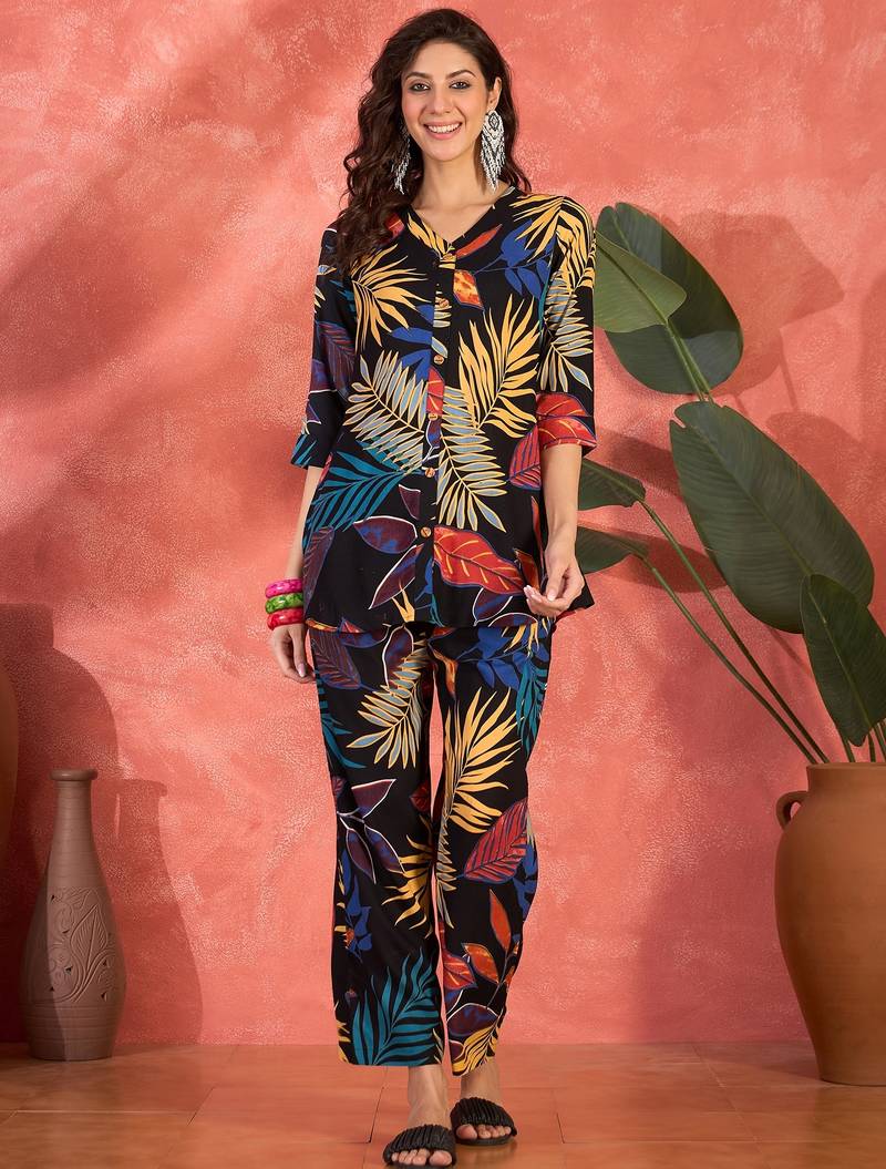 Floral printed v-neck tunic & trouser