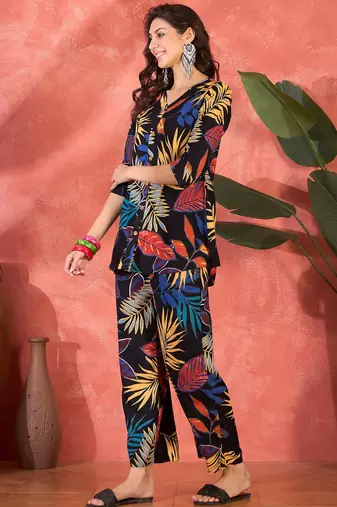 Floral printed v-neck tunic & trouser