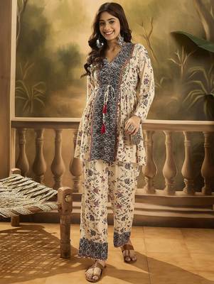Floral printed v-neck tunic & trousers co-ord set 1