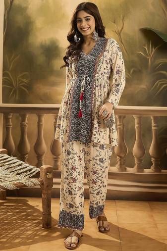 Floral printed v-neck tunic & trousers co-ord set