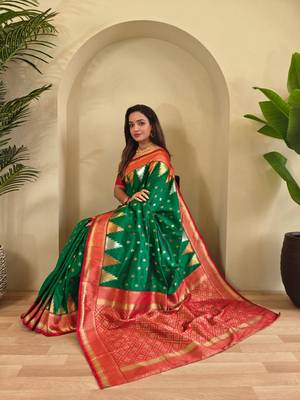 Green art silk  woven saree 4